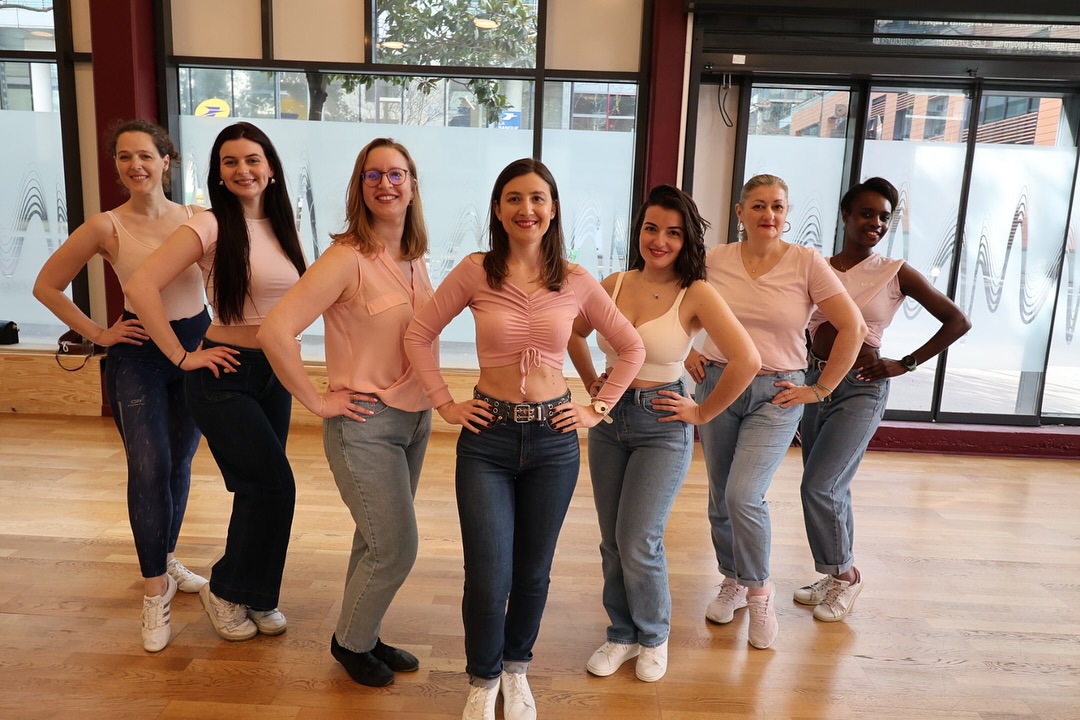 photo de groupe finale lady styling bachata aurelie 2024